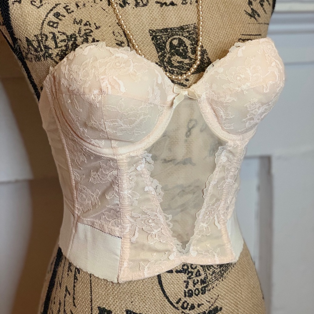 1950’s vintage pink lace bustier